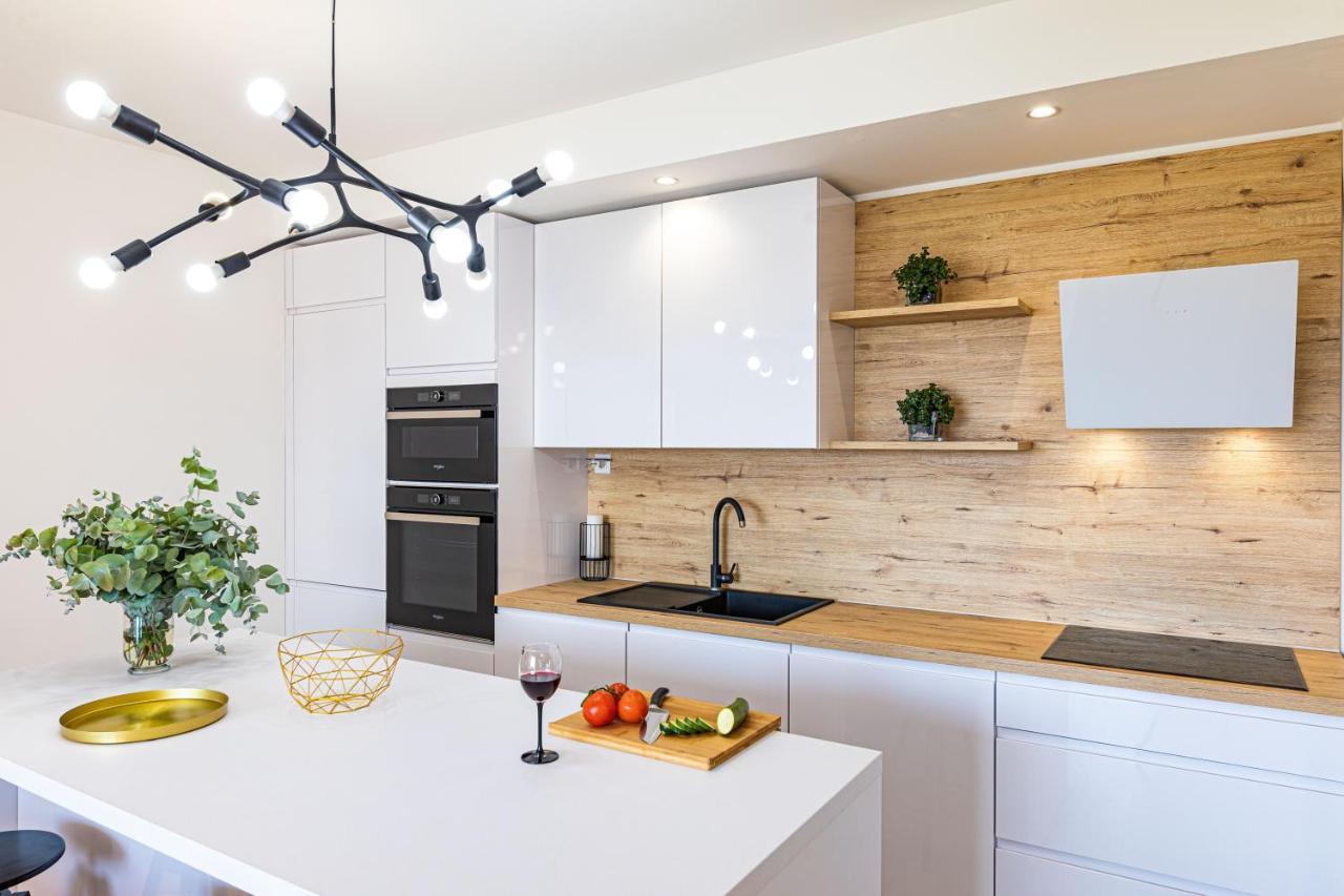 Apartmani Ana Kastela Bagian luar foto