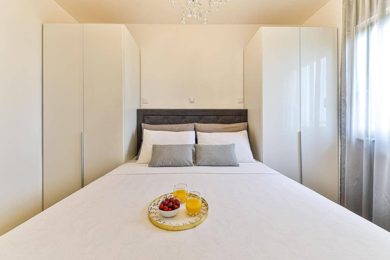 Apartmani Ana Kastela Bagian luar foto
