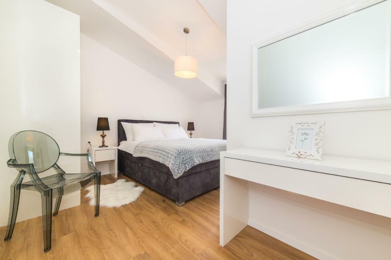 Apartmani Ana Kastela Bagian luar foto