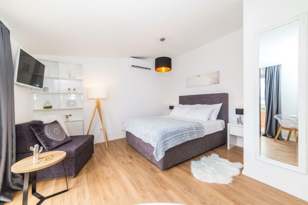 Apartmani Ana Kastela Bagian luar foto