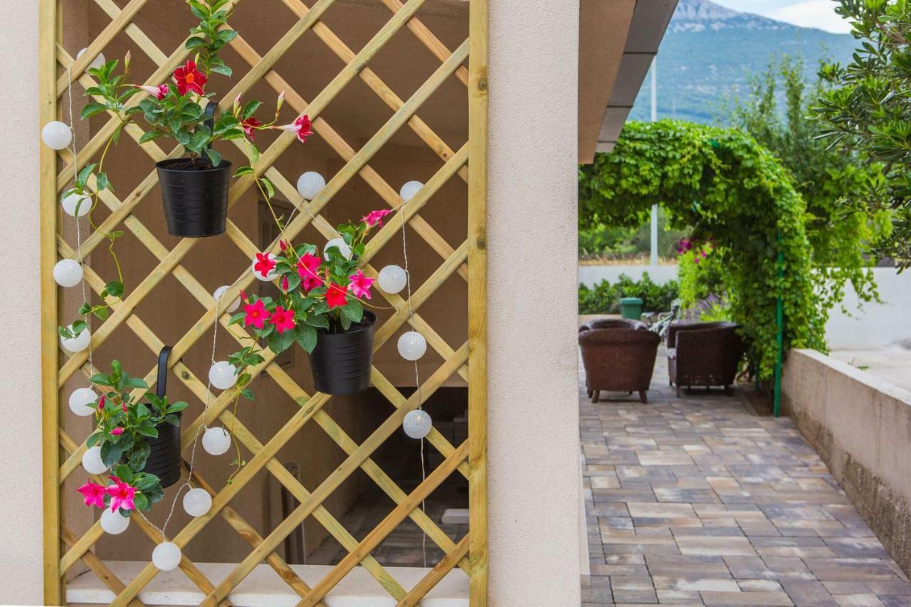 Apartmani Ana Kastela Bagian luar foto