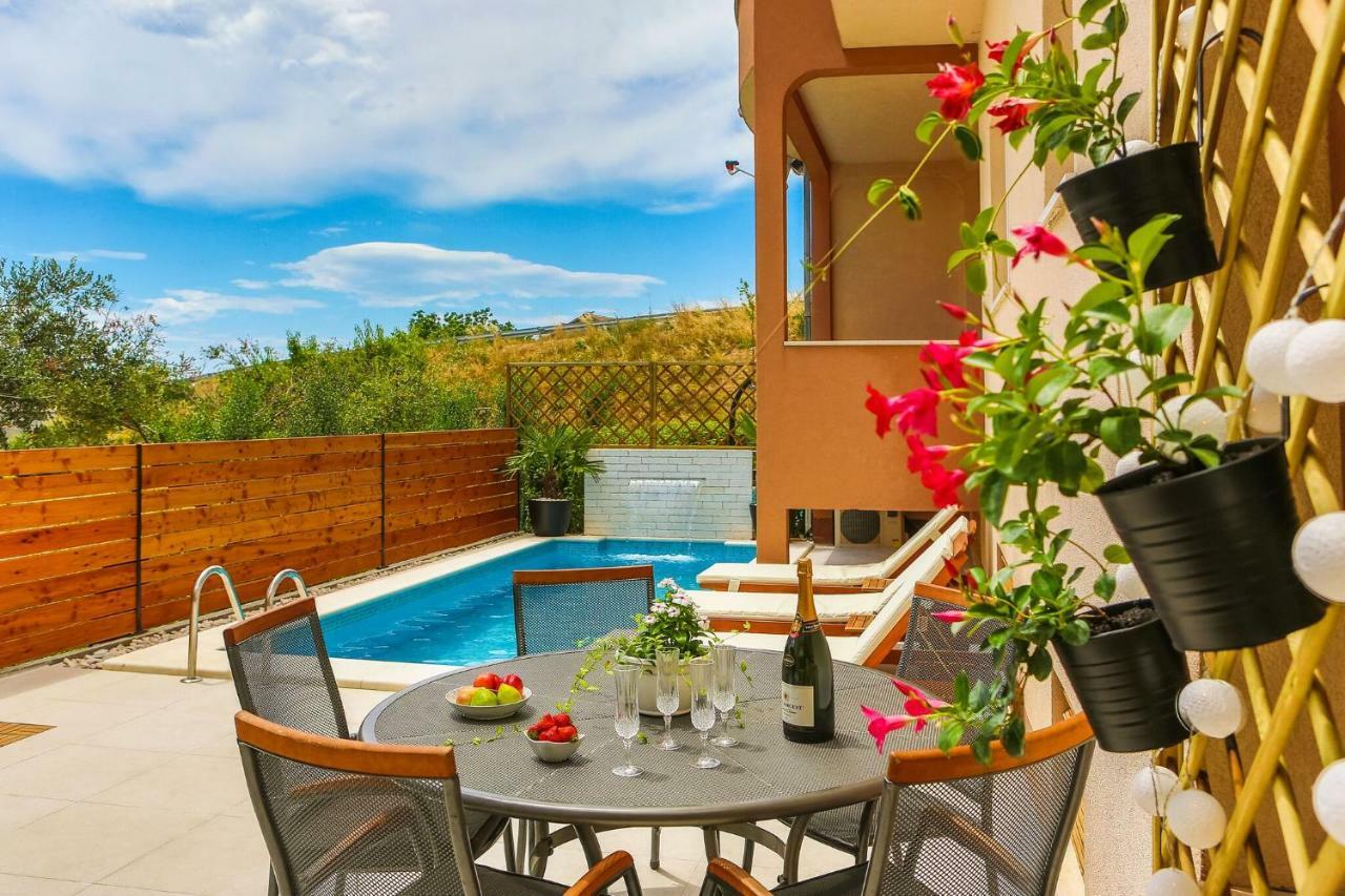 Apartmani Ana Kastela Bagian luar foto