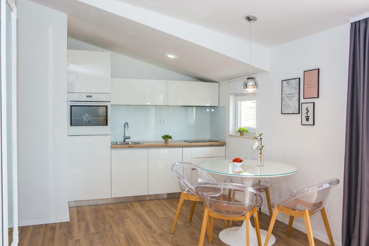 Apartmani Ana Kastela Bagian luar foto